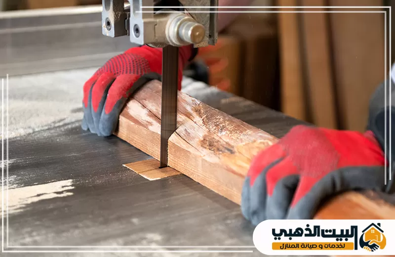 نجار في دبي